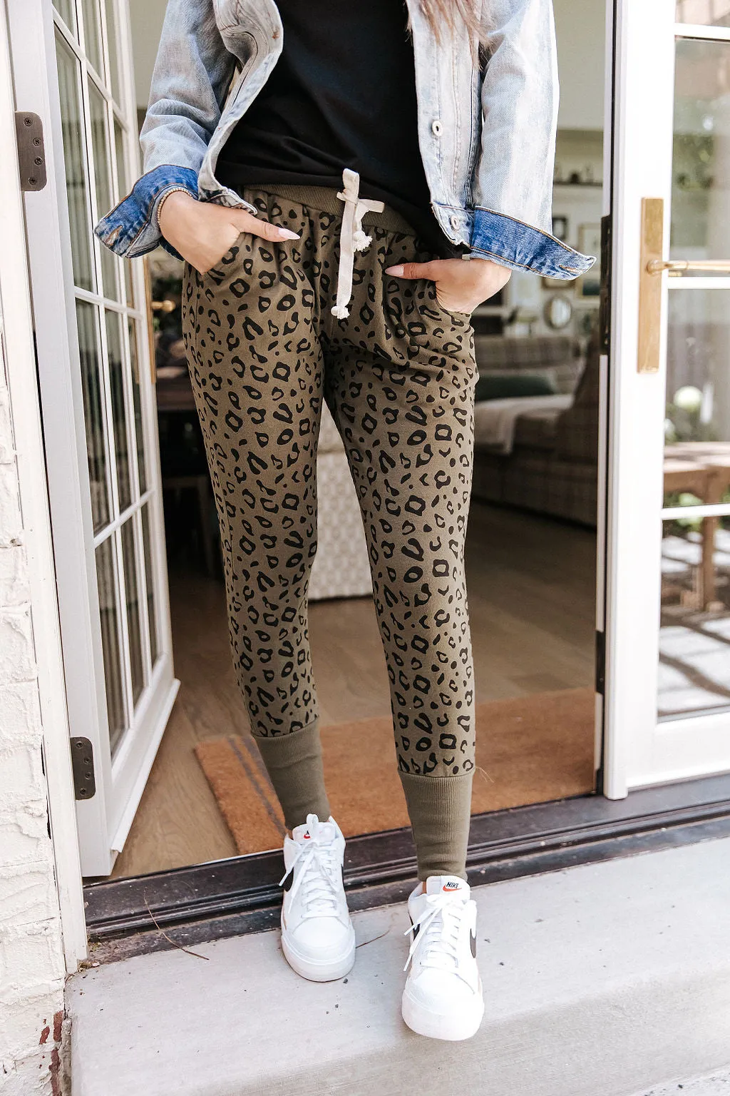 Ampersand Avenue Triple Stretch Joggers - Olive Leopard