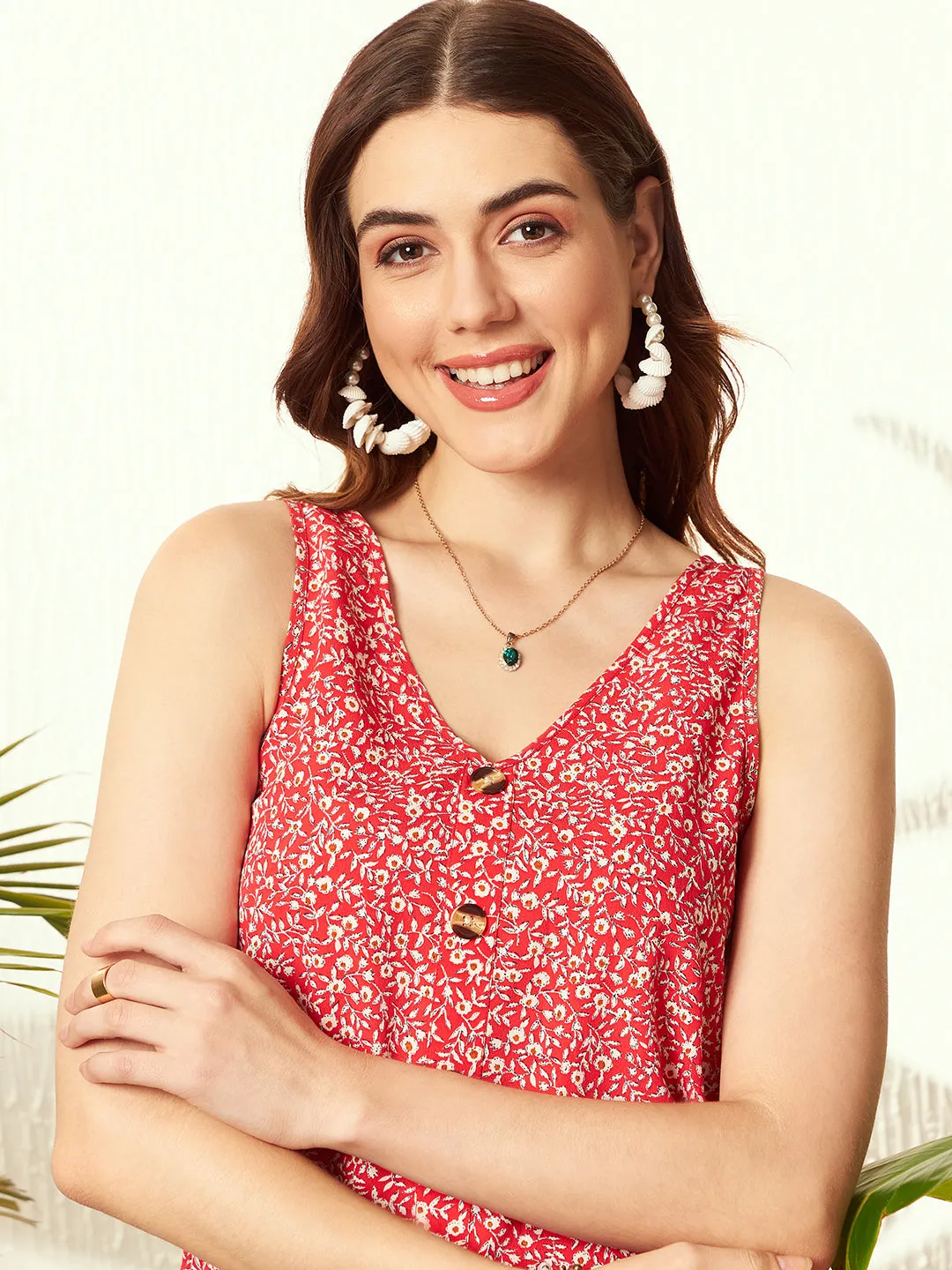 Berrylush Women Red & White Floral Printed V-Neck Sleeveless Button-Up Regular Top