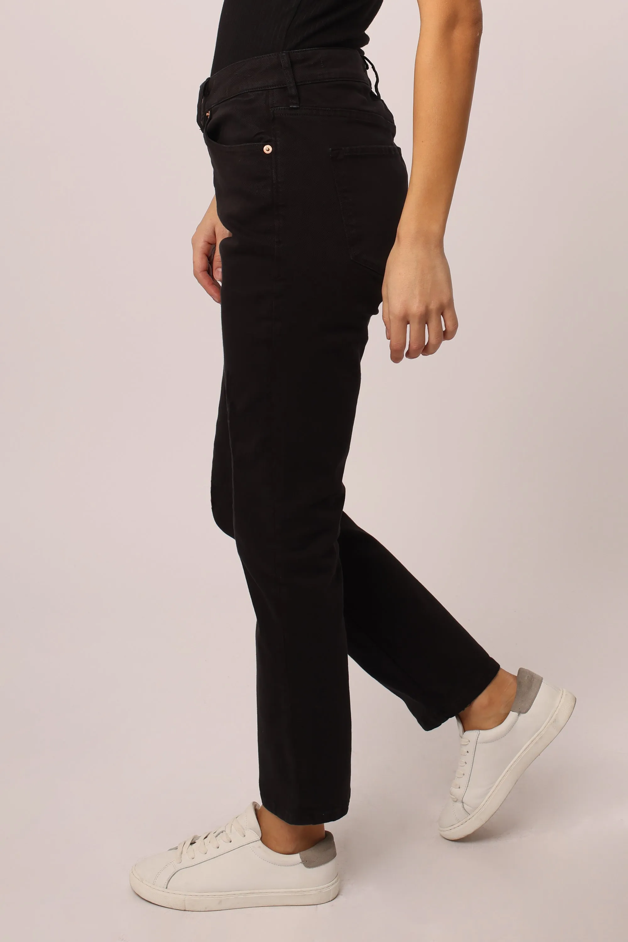 BLAIRE HIGH RISE ANKLE SLIM STRAIGHT JEANS BLACK