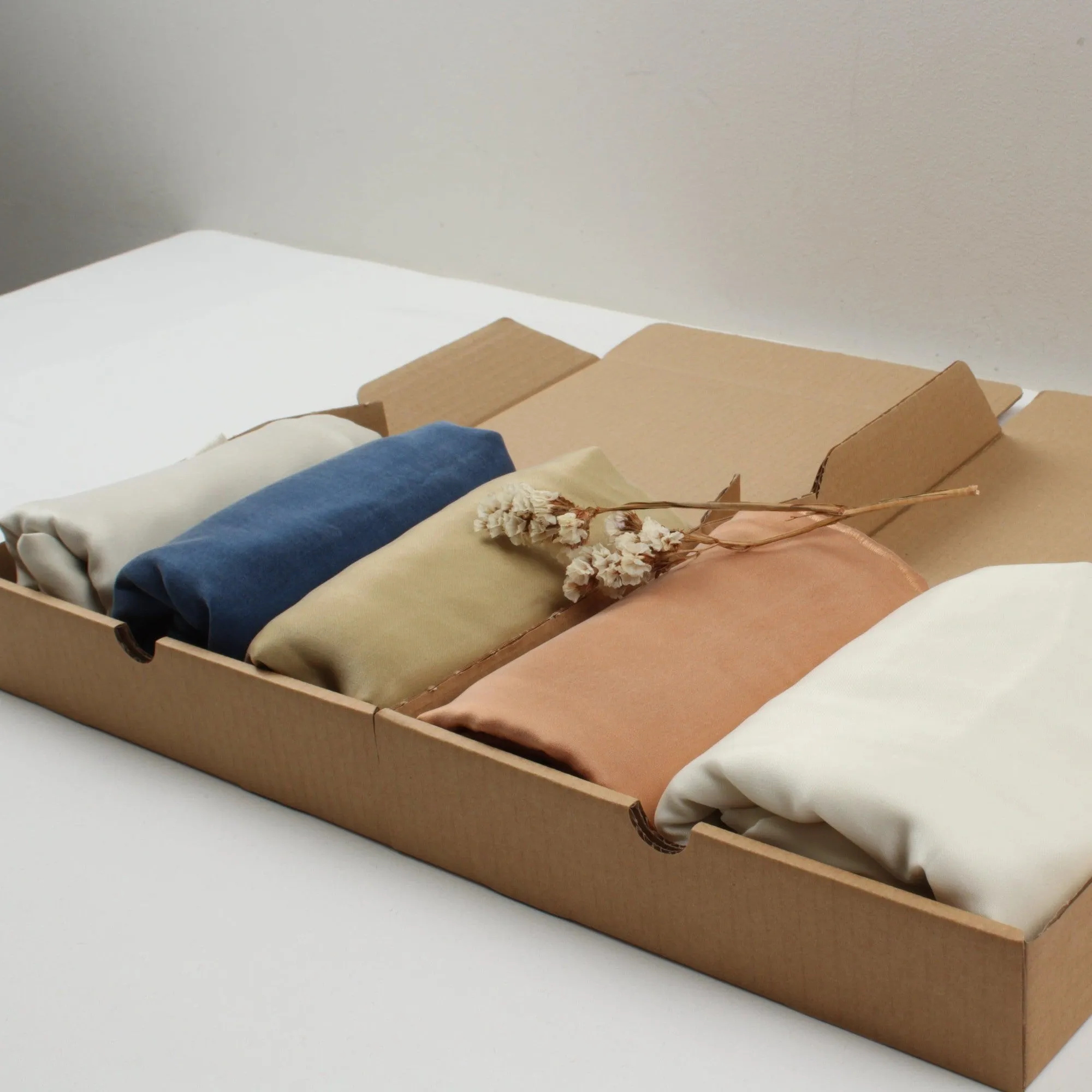 Fabrics Box - Cupro Sea Sand Selection - Aqua