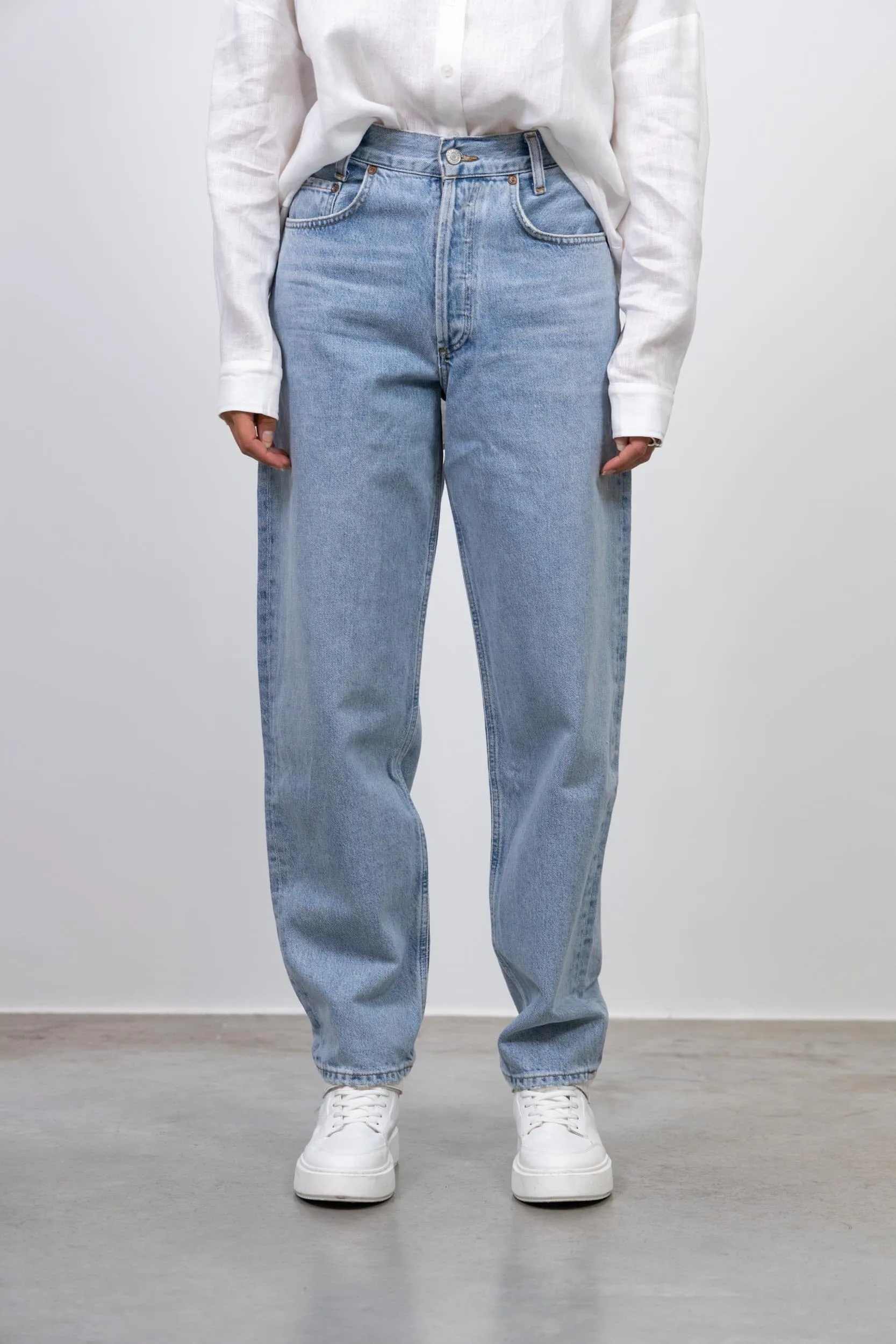 HIGH RISE TAPERED BAGGY JEANS IN DIMENSION
