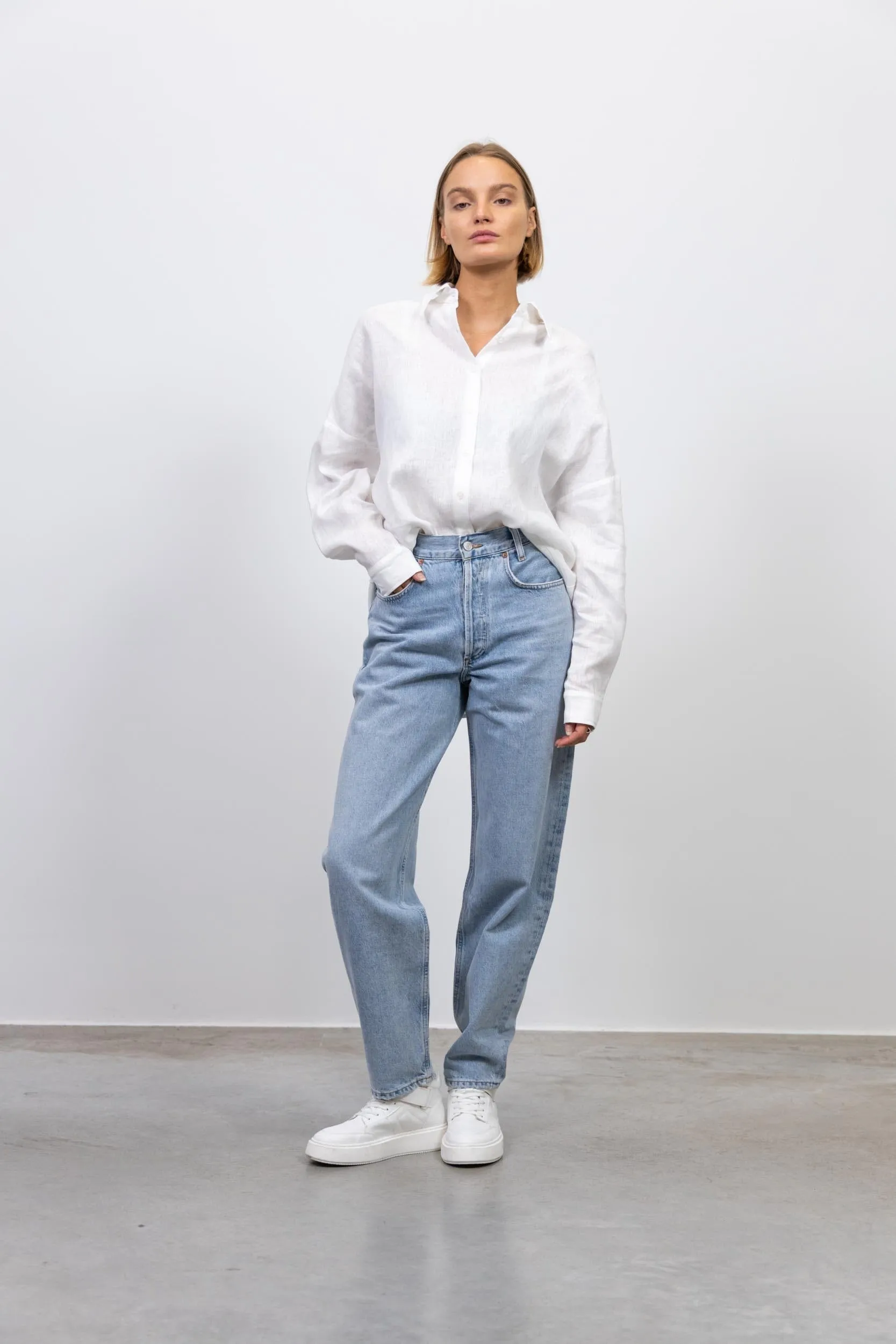 HIGH RISE TAPERED BAGGY JEANS IN DIMENSION
