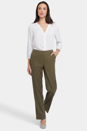 Marilyn Straight Pants In Stretch Linen | Bay Leaf