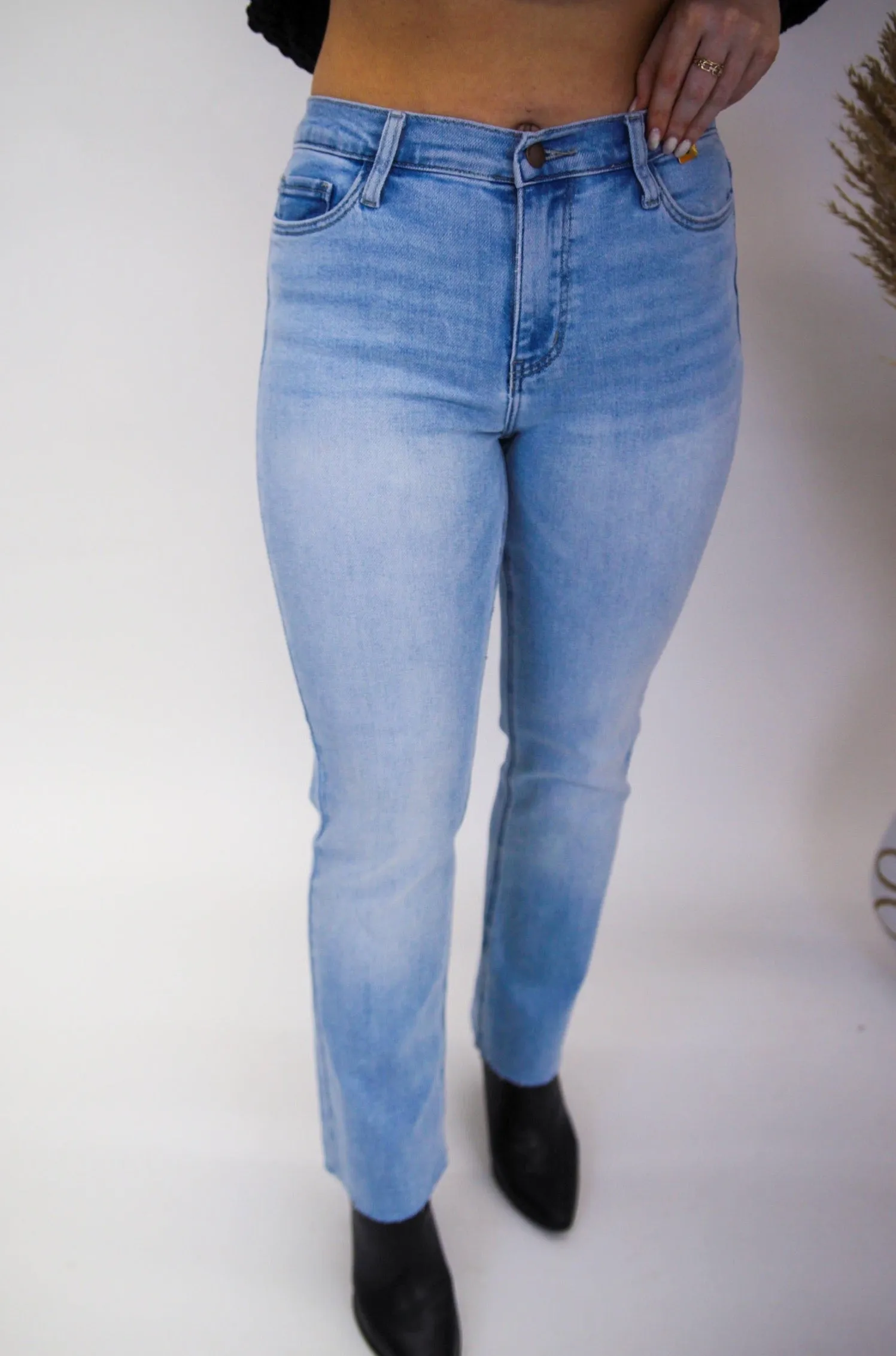 Mid Rise Straight Leg Jeans- Light Wash