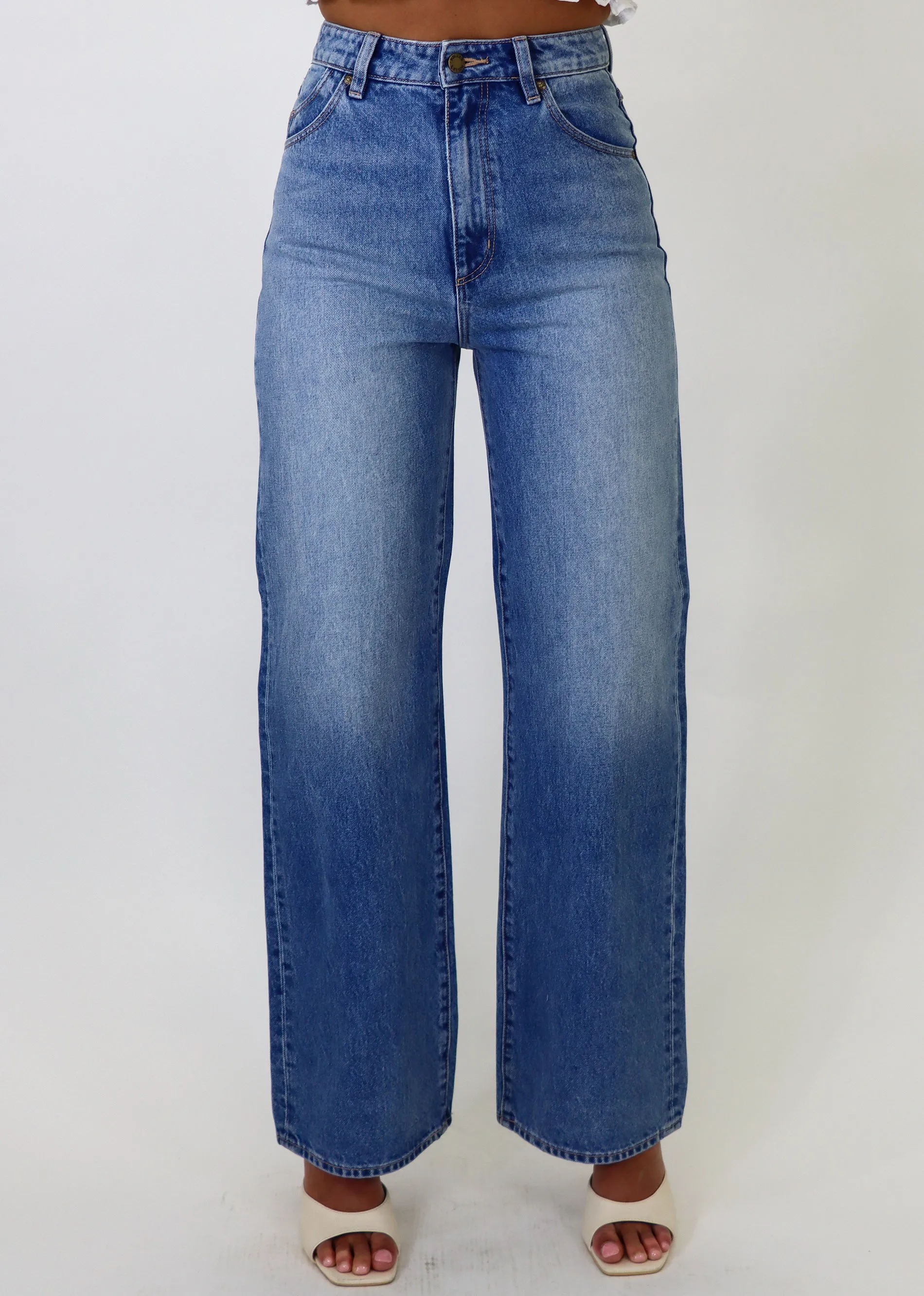 Rollas Like That Straight Leg Jeans ★ Dark Wash
