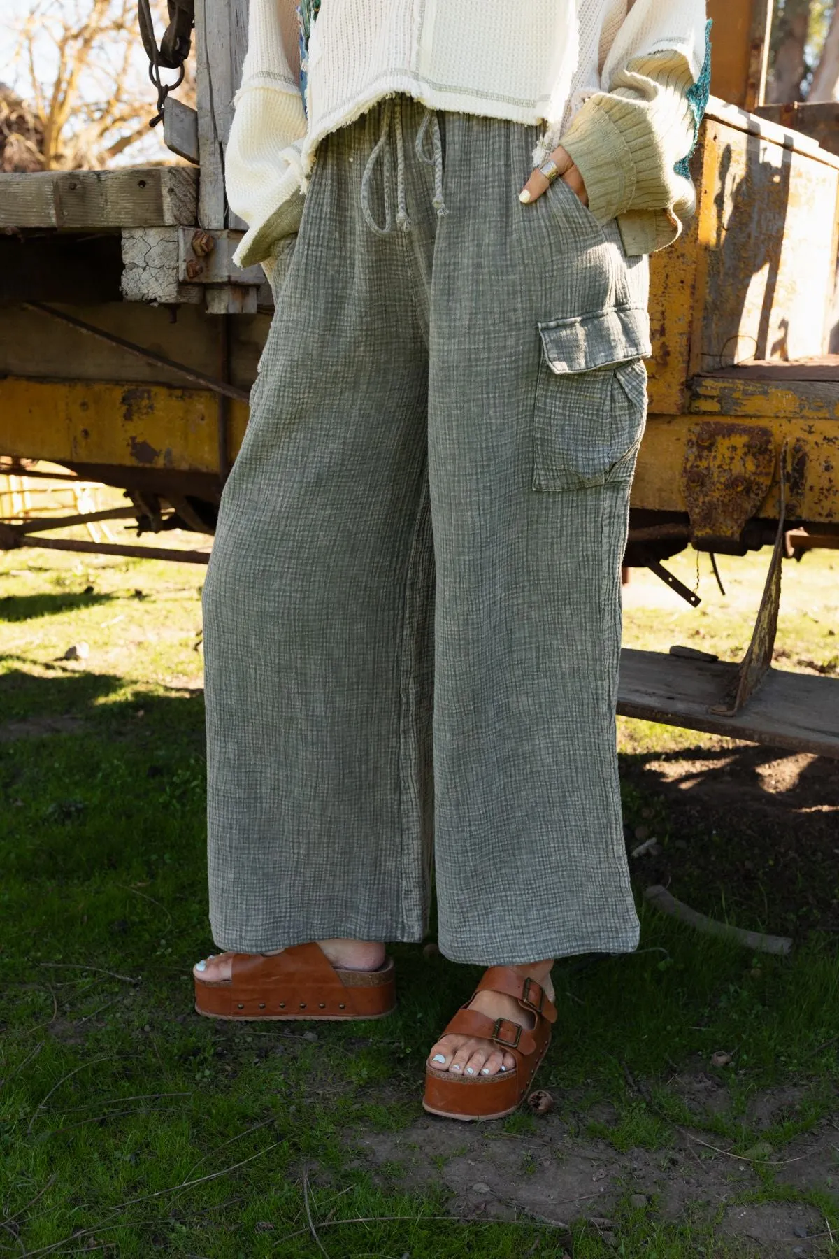 Vibes For Days Pants - Green