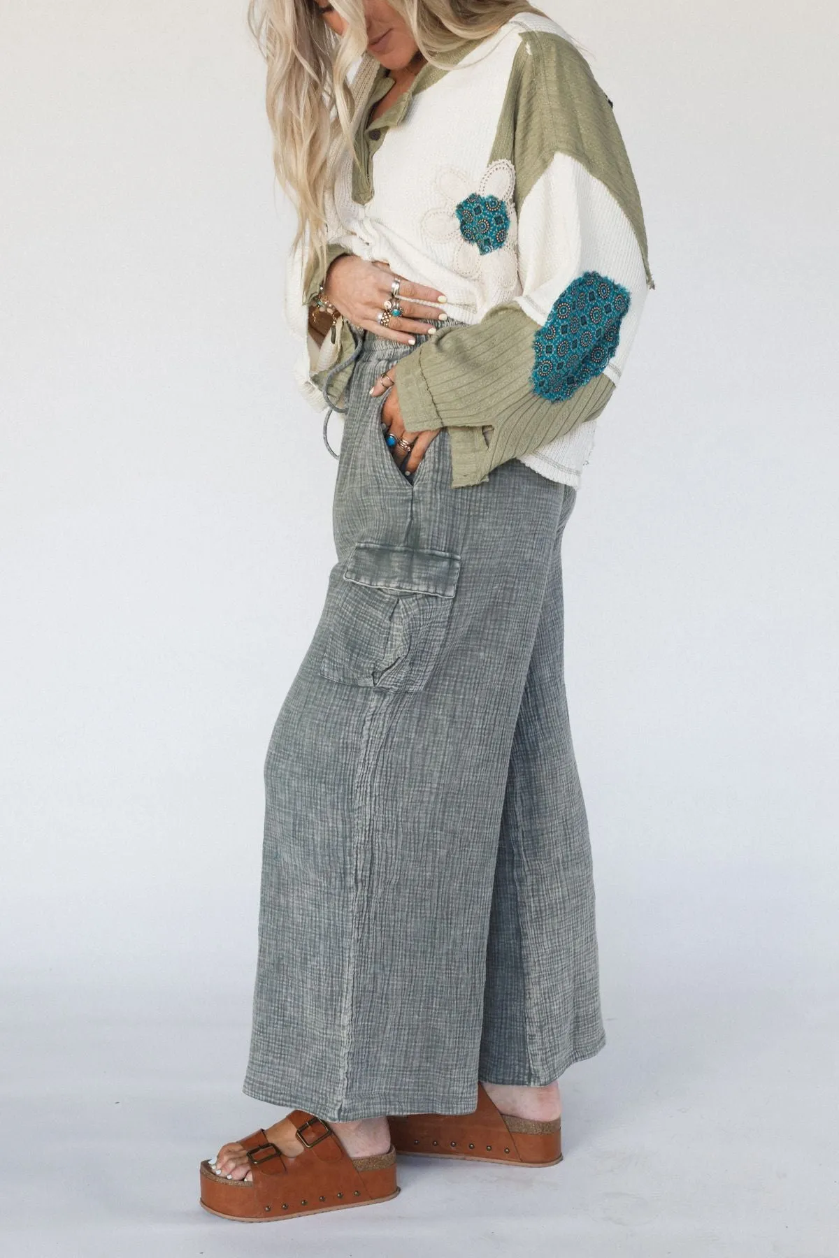 Vibes For Days Pants - Green
